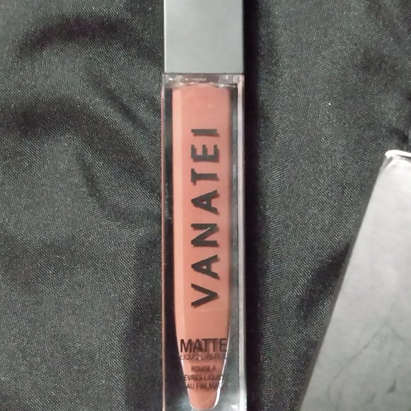 Lipstick - Picture 1 of 2